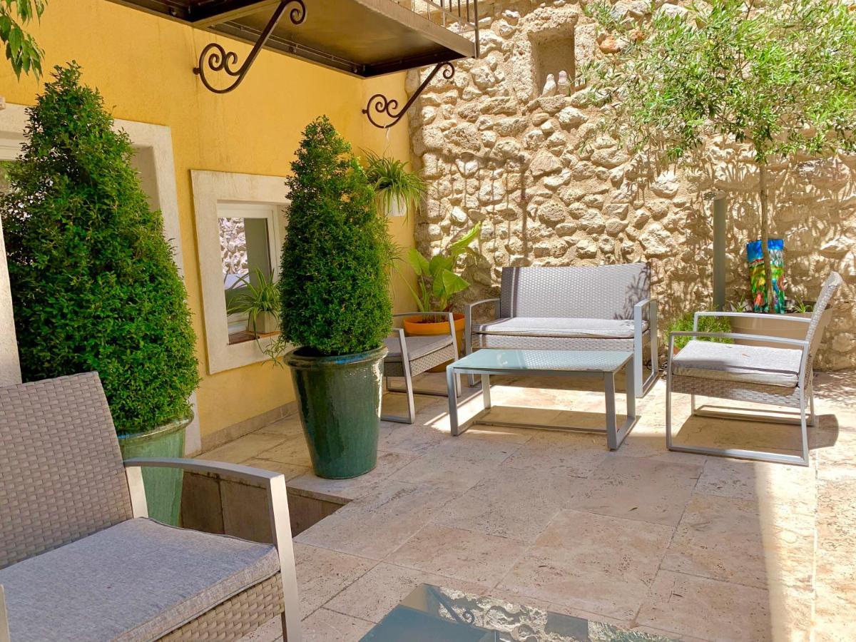La Maison Du Courtil, Amande-Olive Moustiers-Sainte-Marie Esterno foto
